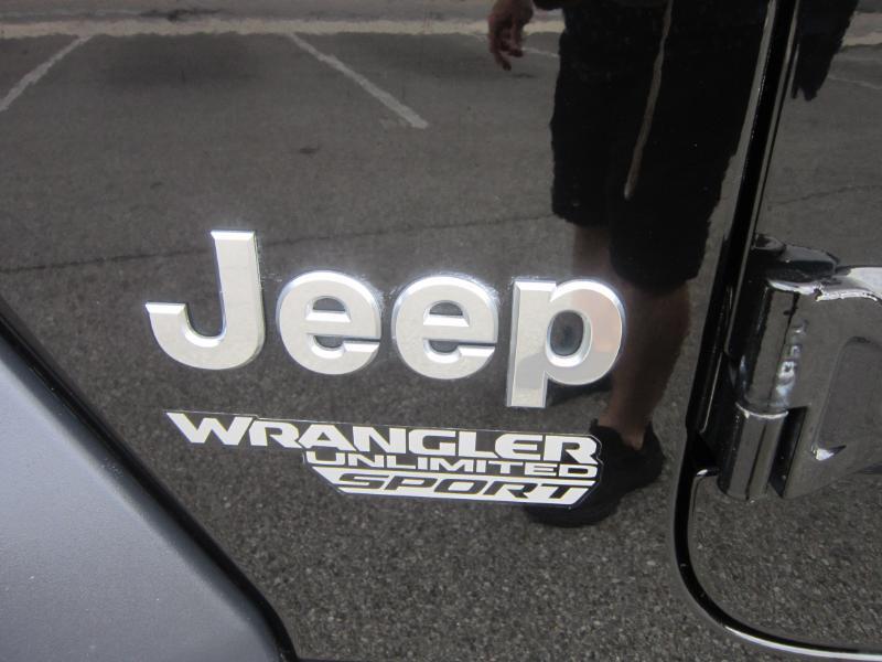 Jeep Wrangler Unlimited Sport 2018