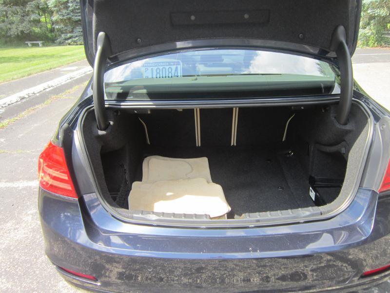 BMW 3-Series 328i xDrive Sedan SULEV 2015