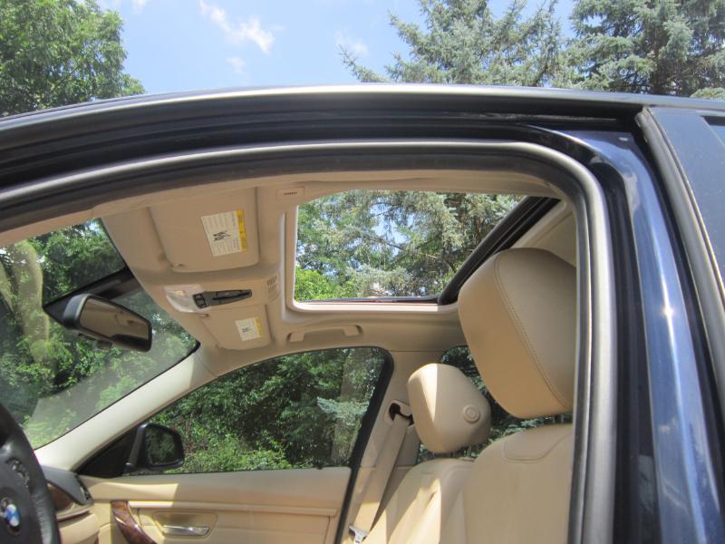 BMW 3-Series 328i xDrive Sedan SULEV 2015