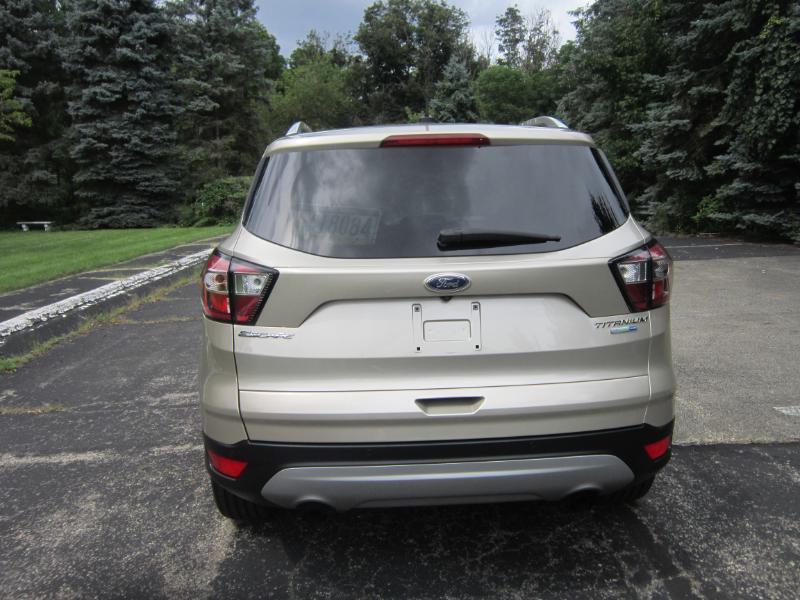 Ford Escape Titanium 4WD 2017