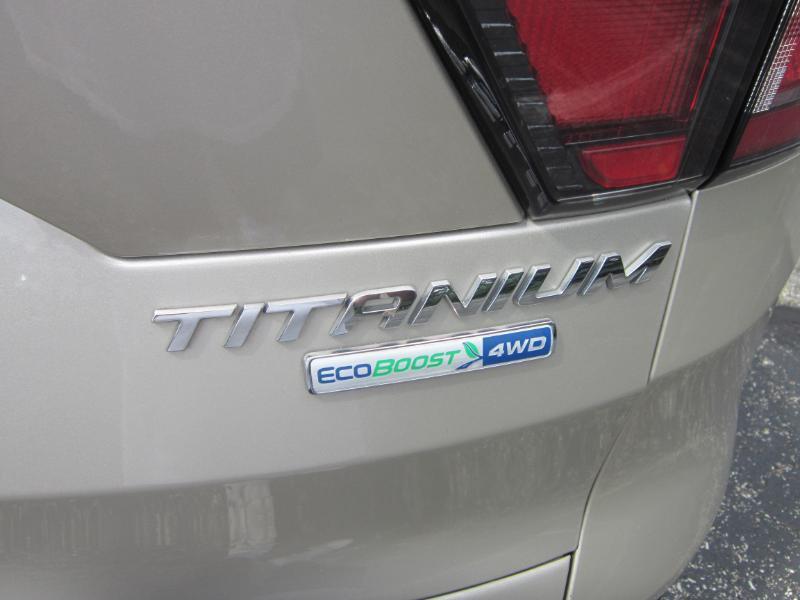 Ford Escape Titanium 4WD 2017