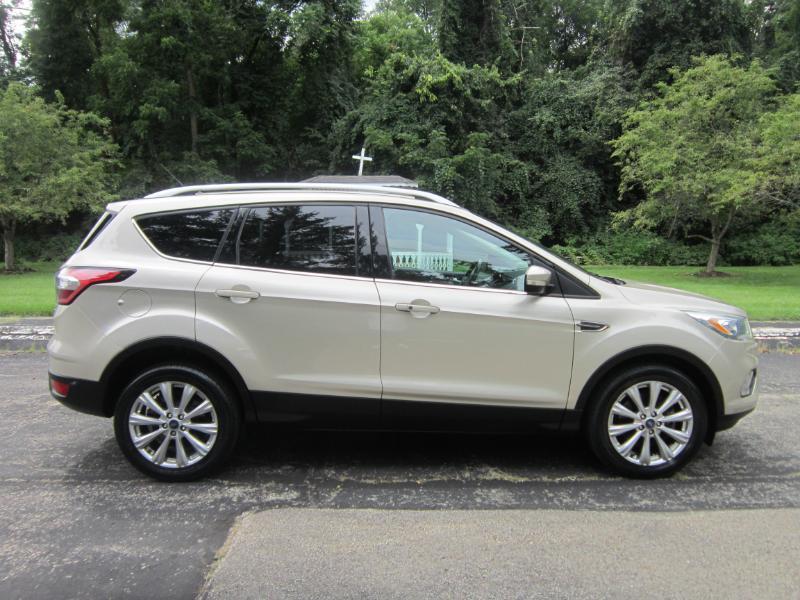 Ford Escape Titanium 4WD 2017