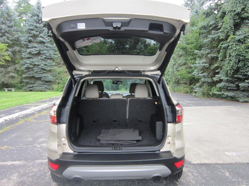 Ford Escape Titanium 4WD 2017