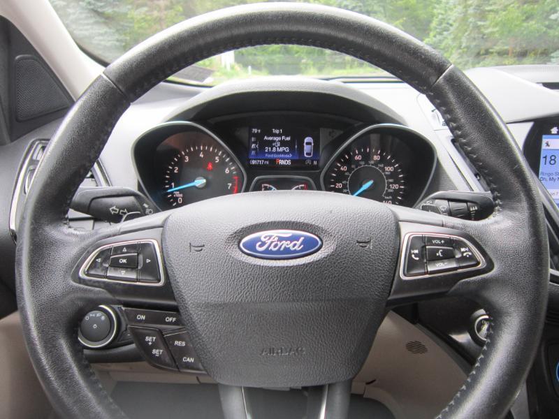 Ford Escape Titanium 4WD 2017