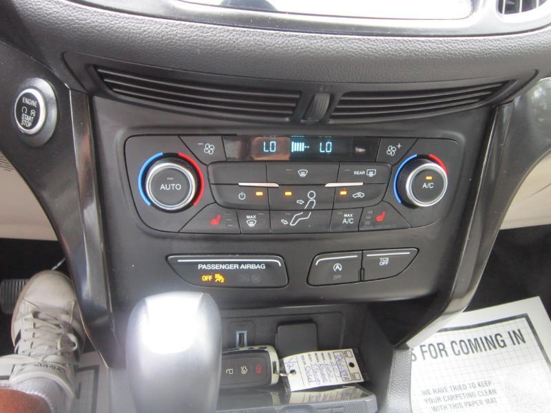 Ford Escape Titanium 4WD 2017