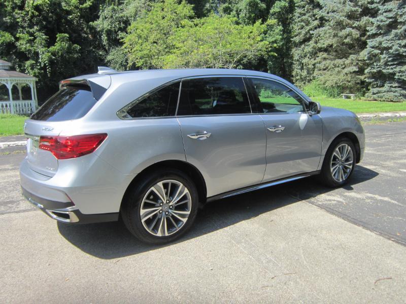 Acura MDX SH-AWD 9-Spd AT w/Tech Package 2017