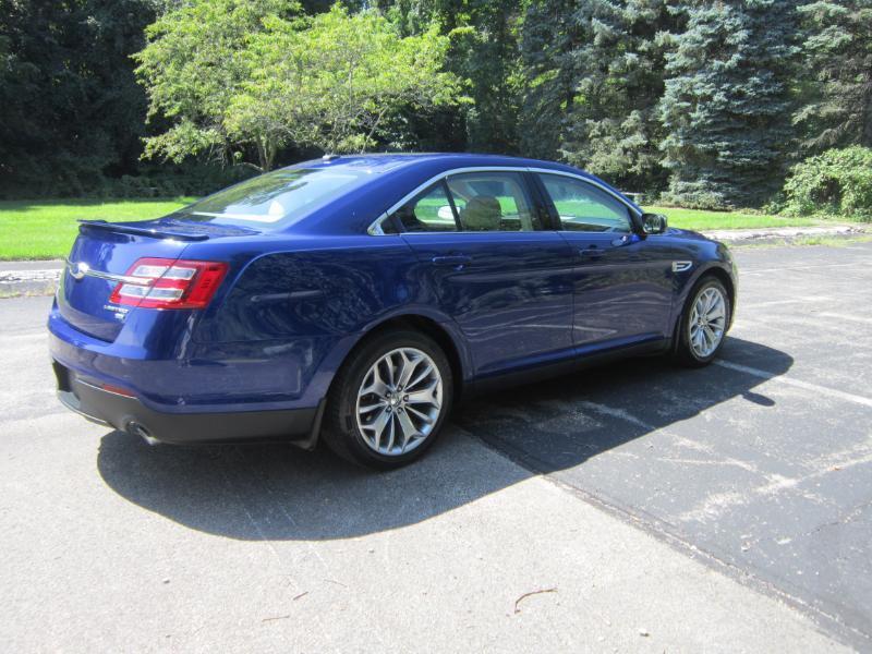 Ford Taurus Limited AWD 2013