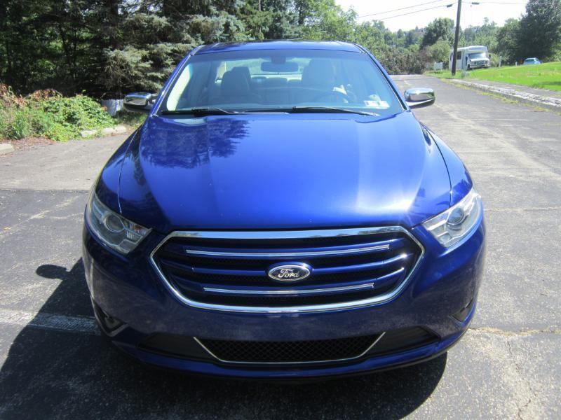 Ford Taurus Limited AWD 2013