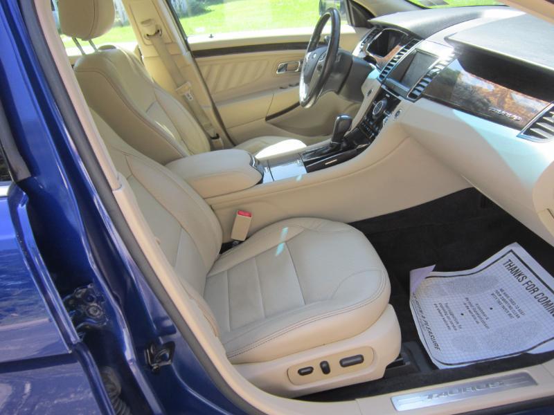 Ford Taurus Limited AWD 2013