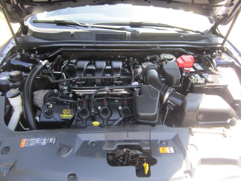 Ford Taurus Limited AWD 2013