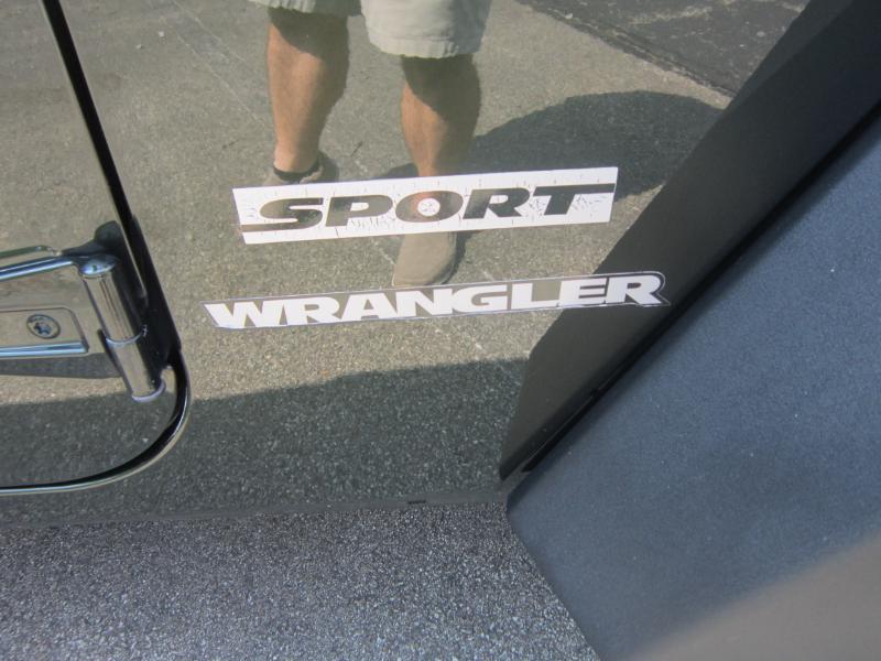 Jeep Wrangler Sport 4WD 2011