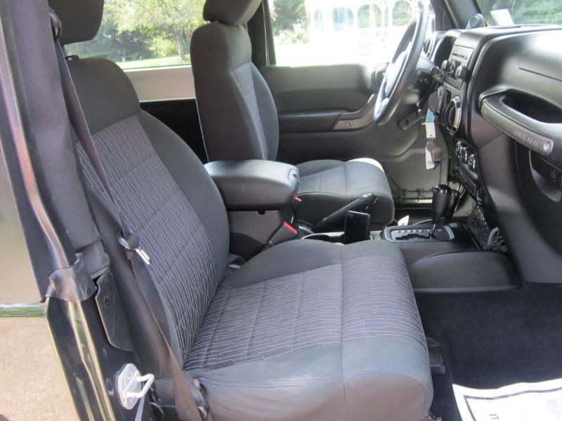 Jeep Wrangler Sport 4WD 2011