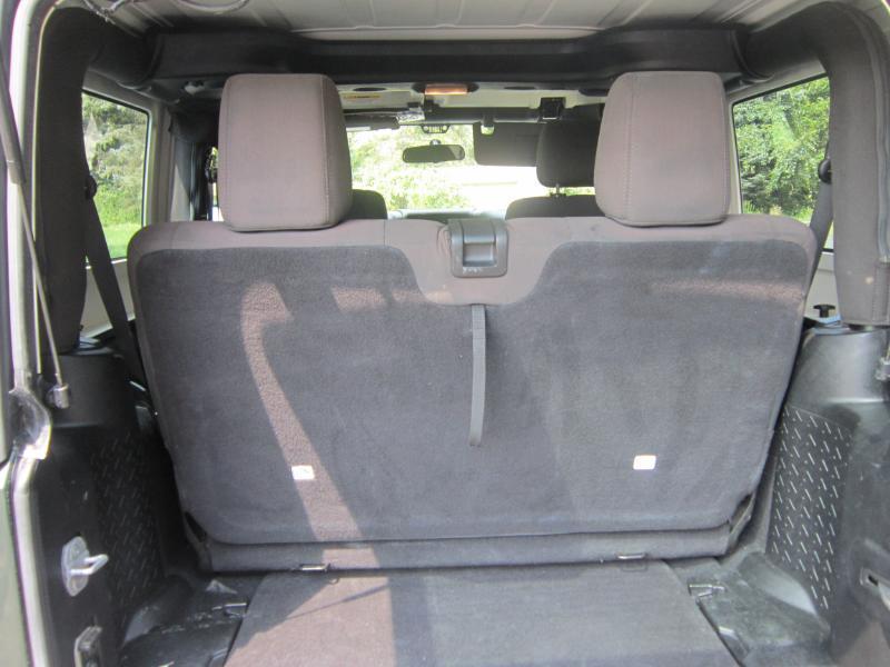 Jeep Wrangler Sport 4WD 2011