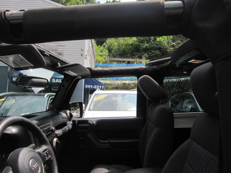 Jeep Wrangler Sport 4WD 2011