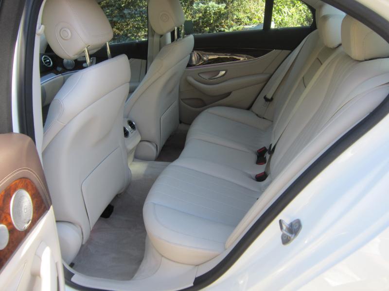 Mercedes-Benz E-Class photo 7