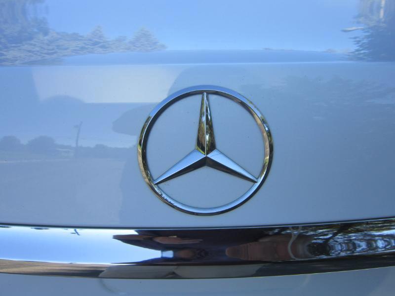 Mercedes-Benz E-Class photo 27