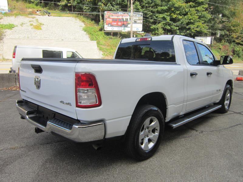 RAM 1500 Big Horn Quad Cab 4WD 2024