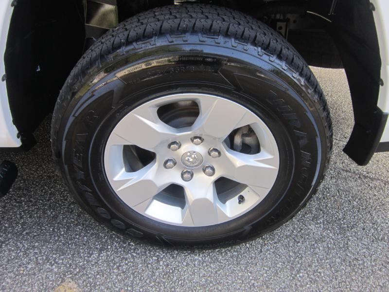 RAM 1500 Big Horn Quad Cab 4WD 2024