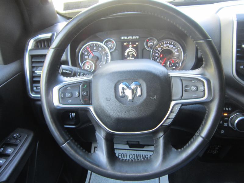 RAM 1500 Big Horn Quad Cab 4WD 2024