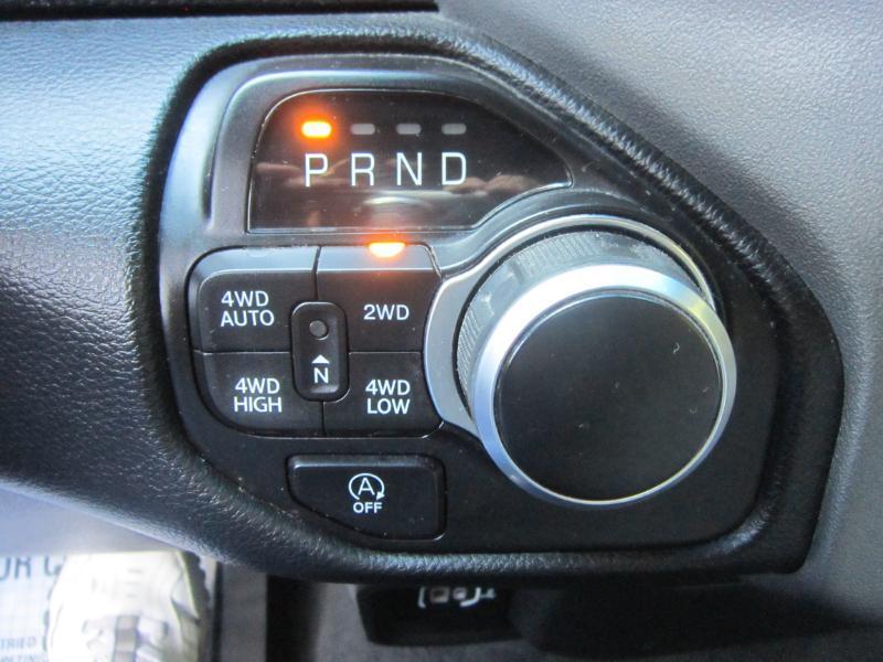 RAM 1500 Big Horn Quad Cab 4WD 2024