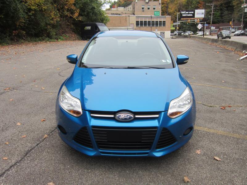 Ford Focus SE Sedan 2013