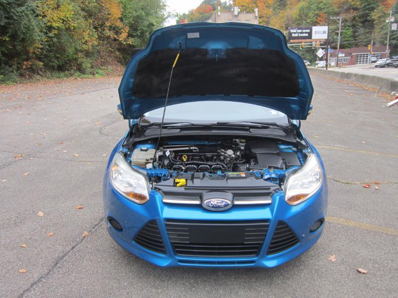 Ford Focus SE Sedan 2013