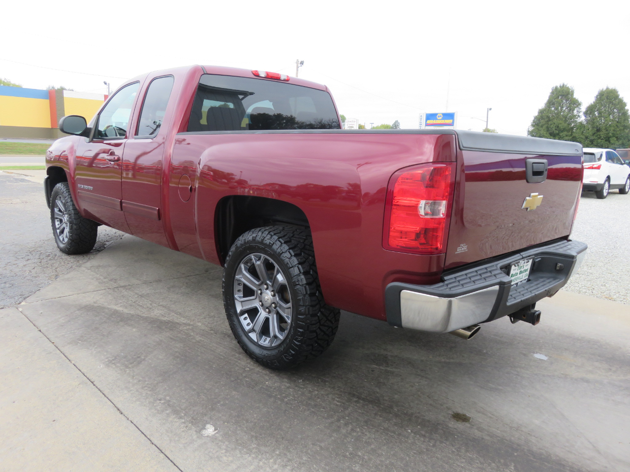 Chevrolet Silverado 1500 4WD Ext Cab 143.5" LT 2013 Chevrolet Silverado 1500 4WD Ext Cab 143.5" LT 2013