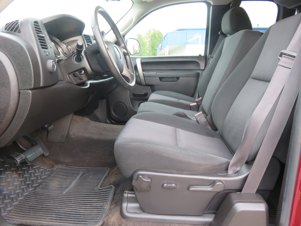 Chevrolet Silverado 1500 4WD Ext Cab 143.5" LT 2013 Chevrolet Silverado 1500 4WD Ext Cab 143.5" LT 2013