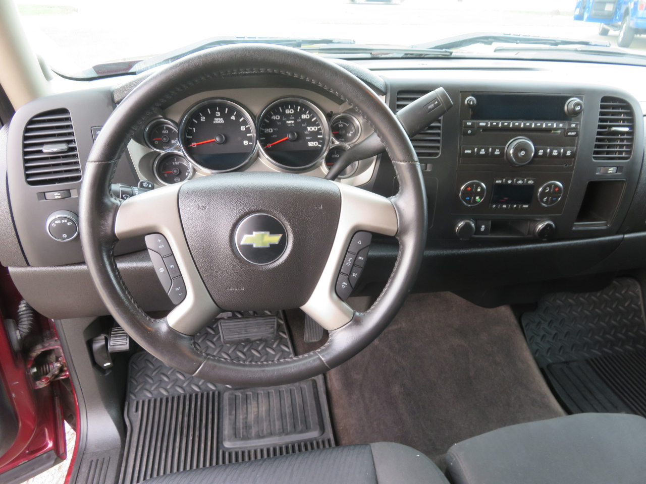 Chevrolet Silverado 1500 4WD Ext Cab 143.5" LT 2013 Chevrolet Silverado 1500 4WD Ext Cab 143.5" LT 2013