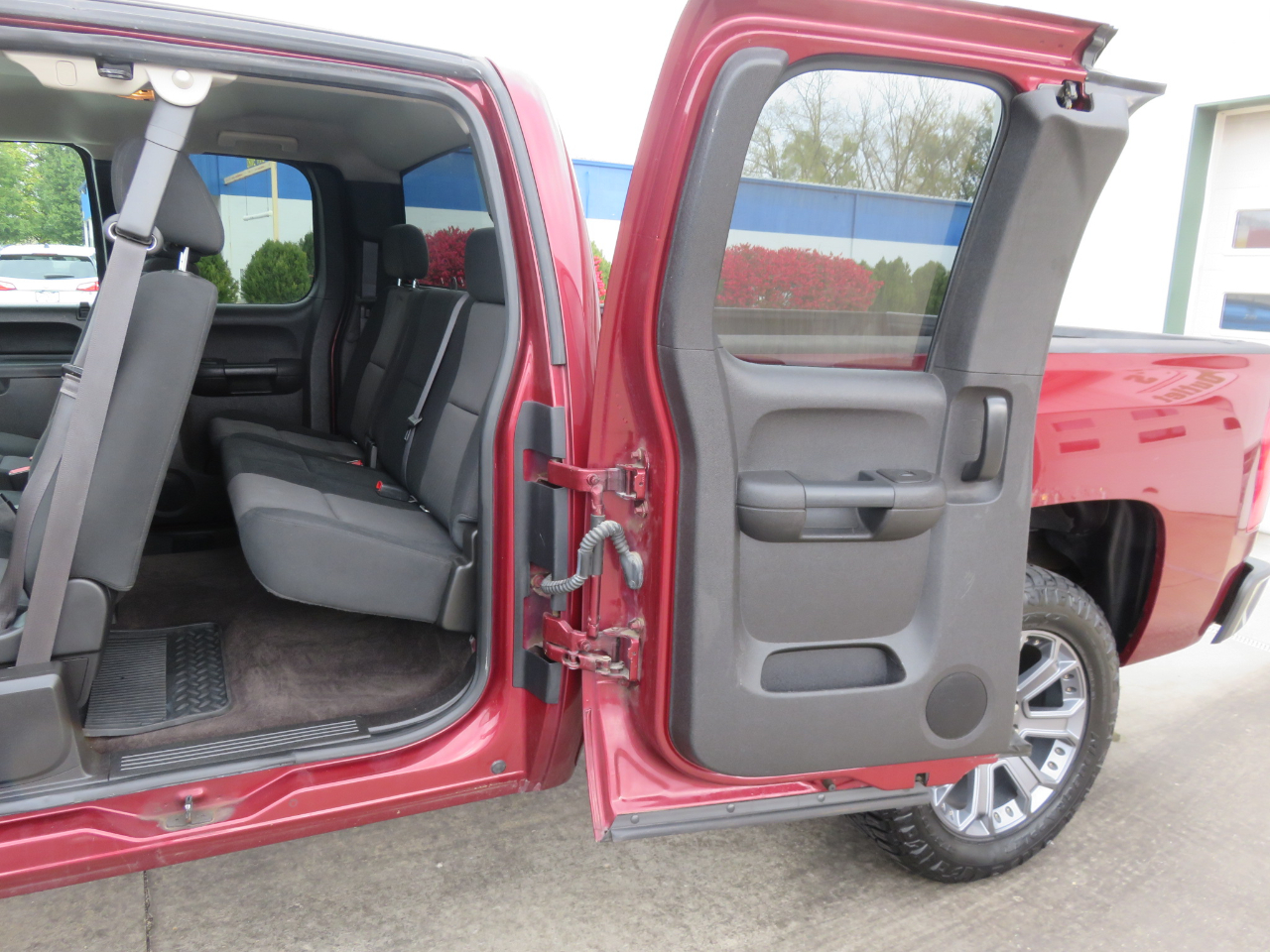 Chevrolet Silverado 1500 4WD Ext Cab 143.5" LT 2013 Chevrolet Silverado 1500 4WD Ext Cab 143.5" LT 2013