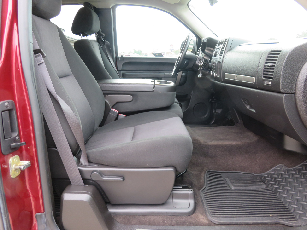 Chevrolet Silverado 1500 4WD Ext Cab 143.5" LT 2013 Chevrolet Silverado 1500 4WD Ext Cab 143.5" LT 2013
