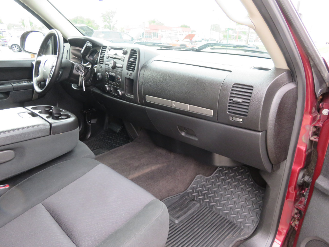 Chevrolet Silverado 1500 4WD Ext Cab 143.5" LT 2013 Chevrolet Silverado 1500 4WD Ext Cab 143.5" LT 2013