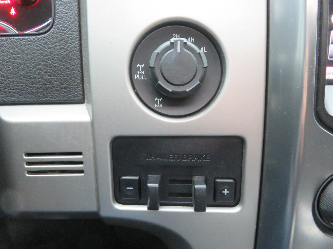 Ford F-150 4WD SuperCrew 145" FX4 2013