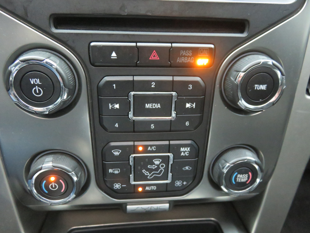 Ford F-150 4WD SuperCrew 145" FX4 2013