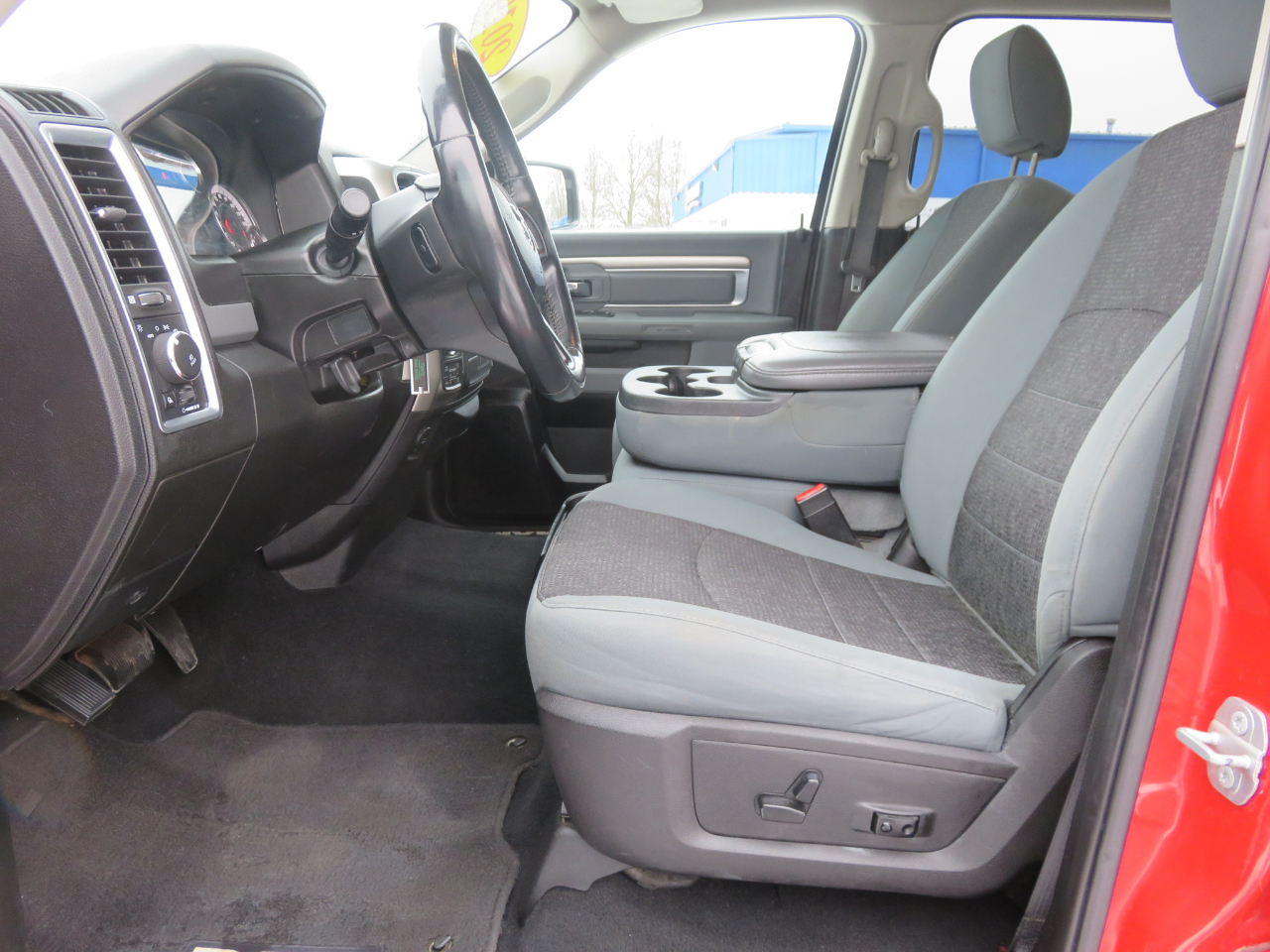 RAM 1500 Classic Big Horn 4x4 Crew Cab 6'4" Box 2019