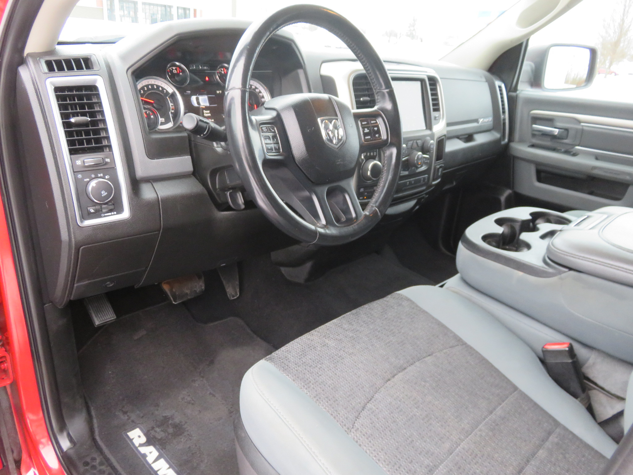 RAM 1500 Classic Big Horn 4x4 Crew Cab 6'4" Box 2019