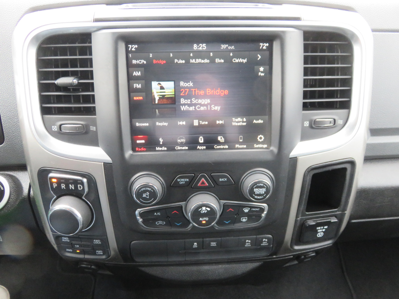 RAM 1500 Classic Big Horn 4x4 Crew Cab 6'4" Box 2019