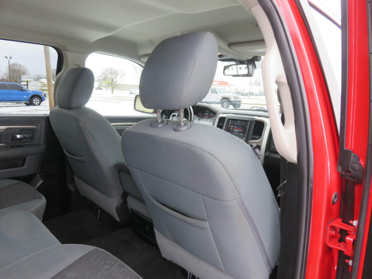 RAM 1500 Classic Big Horn 4x4 Crew Cab 6'4" Box 2019