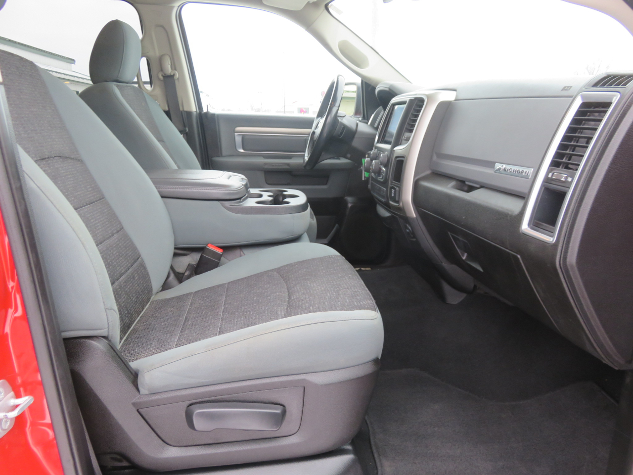 RAM 1500 Classic Big Horn 4x4 Crew Cab 6'4" Box 2019