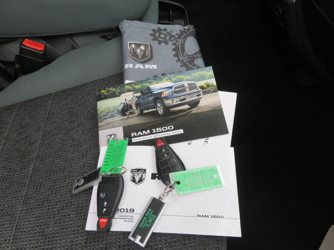 RAM 1500 Classic Big Horn 4x4 Crew Cab 6'4" Box 2019