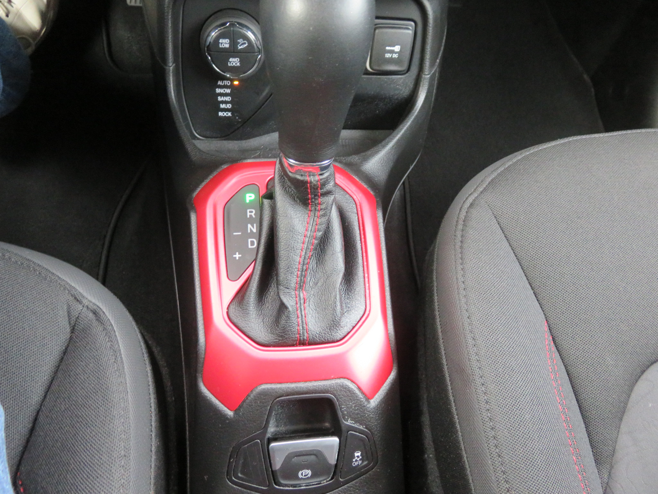 Jeep Renegade 4WD 4dr Trailhawk 2015