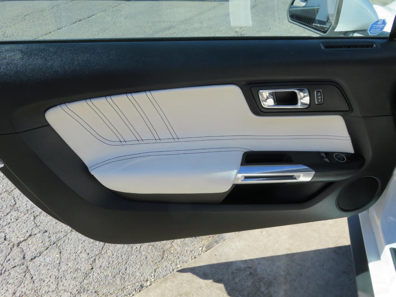 Ford Mustang EcoBoost Fastback 2017