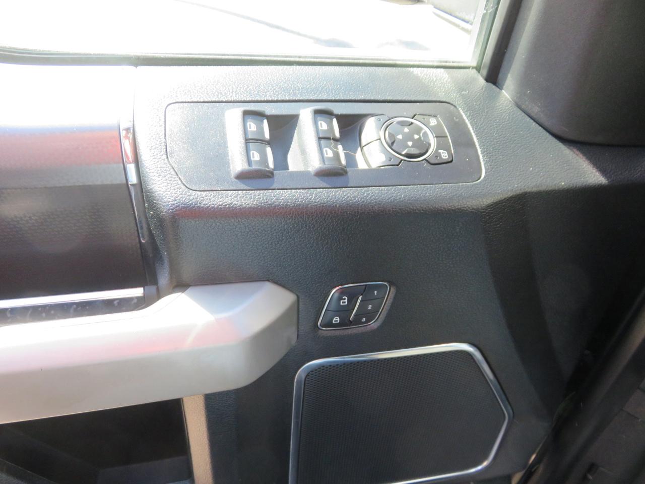 Ford F-150 Lariat 4WD SuperCrew 6.5' Box 2017