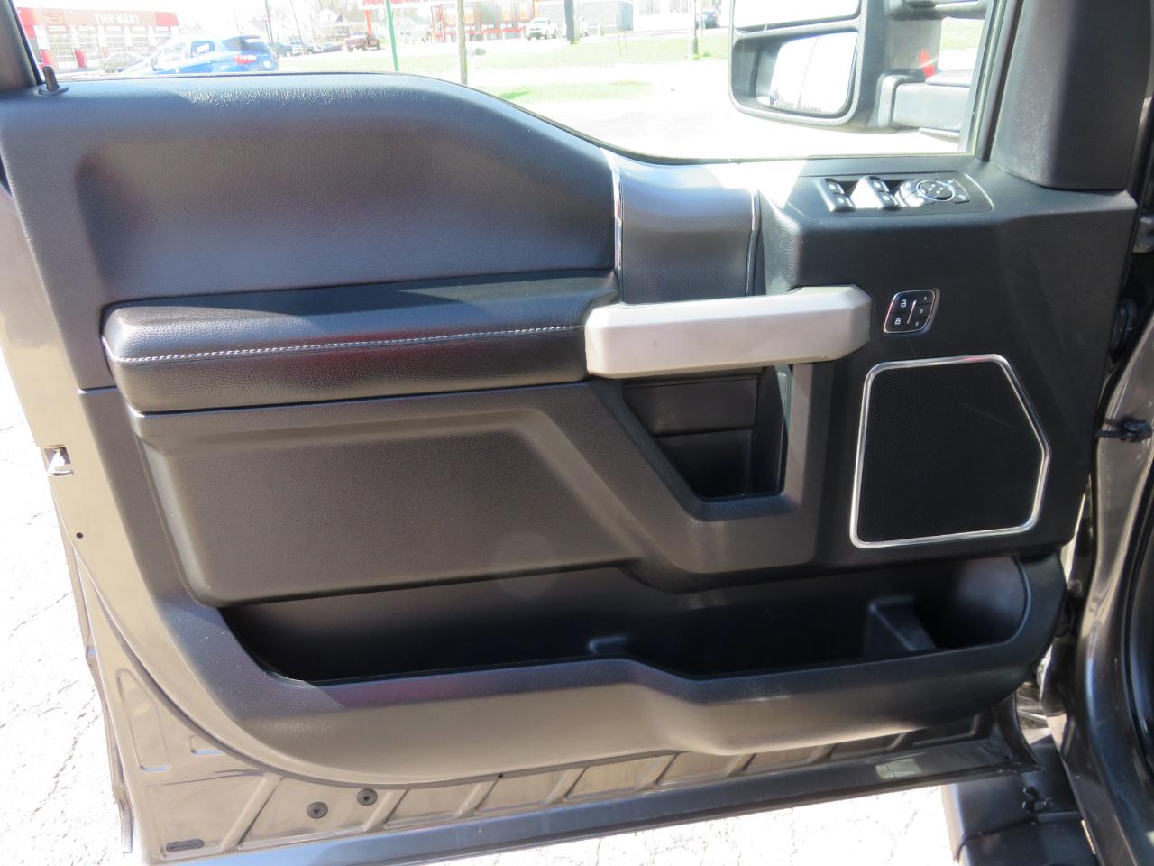 Ford F-150 Lariat 4WD SuperCrew 6.5' Box 2017