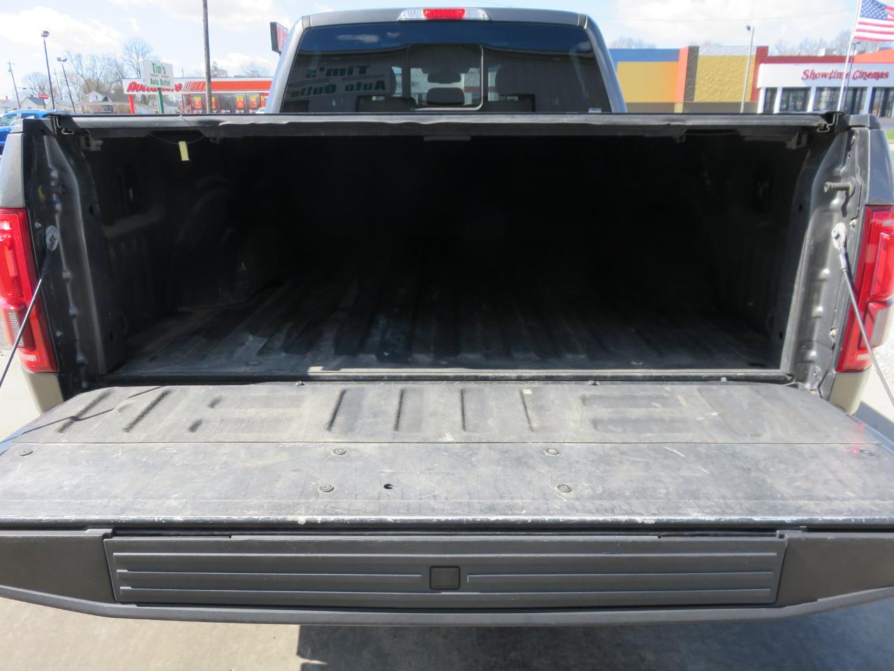 Ford F-150 Lariat 4WD SuperCrew 6.5' Box 2017