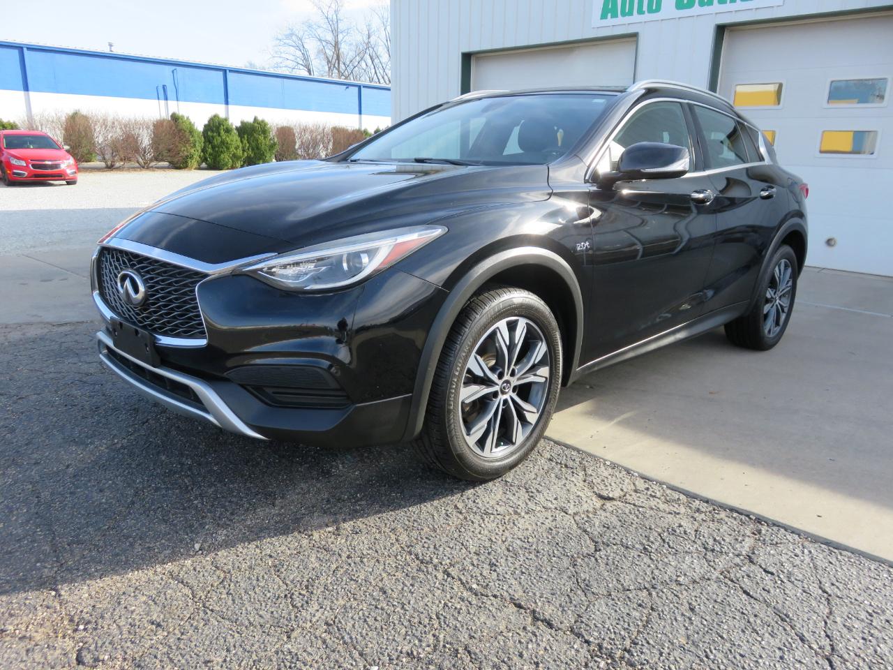 Infiniti QX30 Luxury AWD 2018