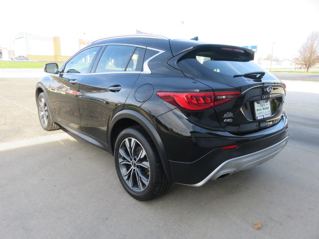 Infiniti QX30 Luxury AWD 2018