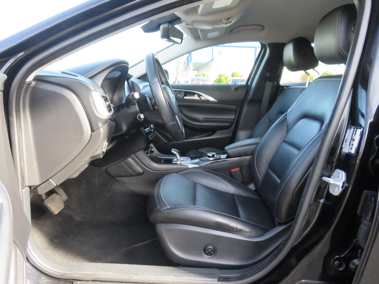 Infiniti QX30 Luxury AWD 2018