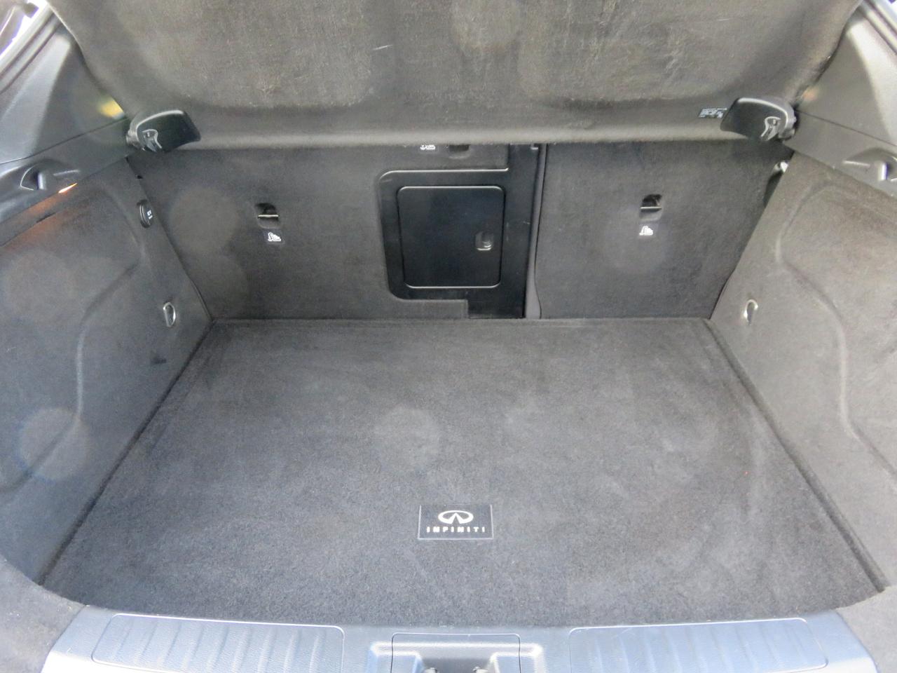 Infiniti QX30 Luxury AWD 2018