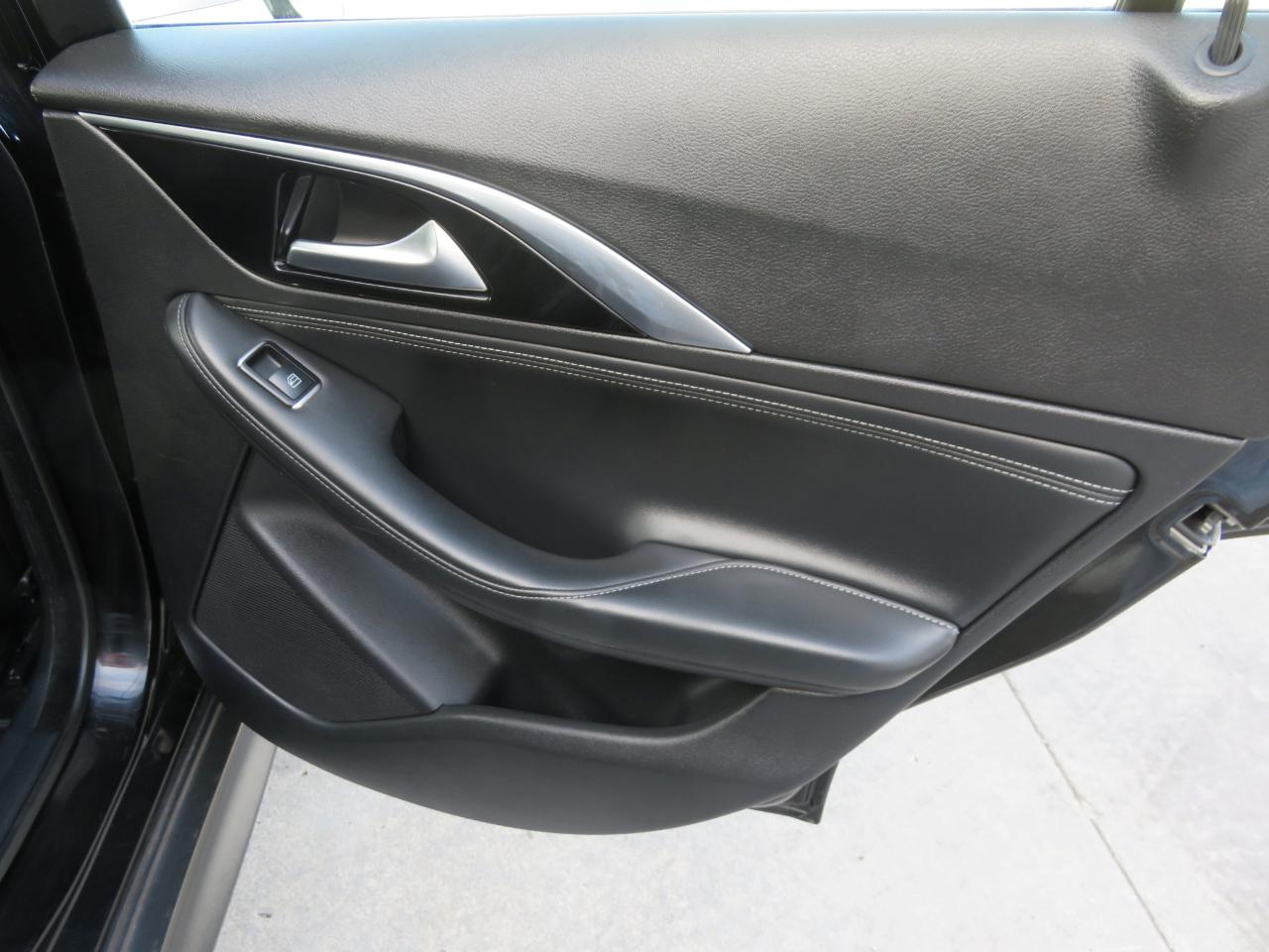 Infiniti QX30 Luxury AWD 2018